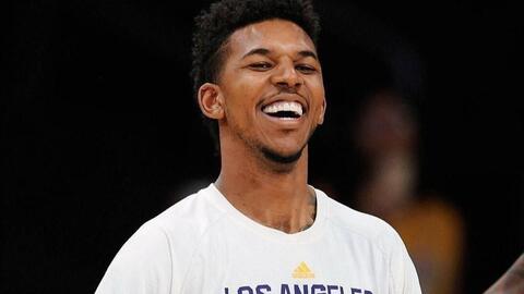 但在双赛周 但在双赛周